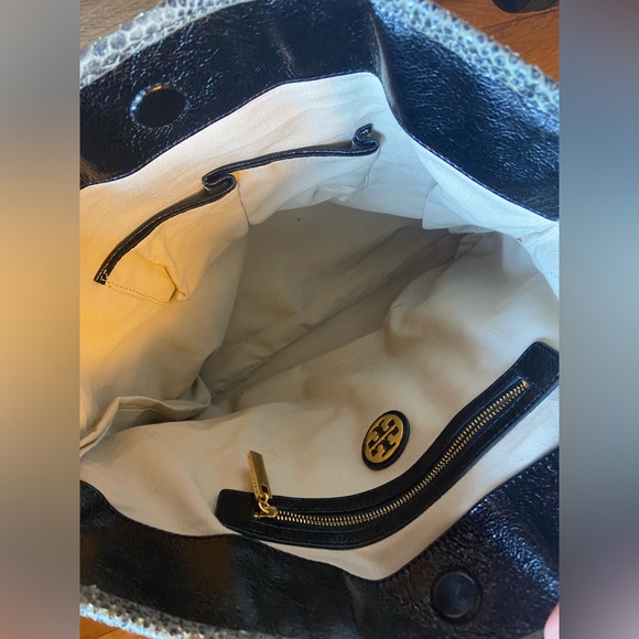 Tory Burch Tote Bag! EUC - Picture 2 of 5